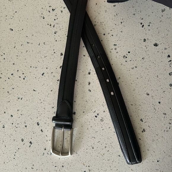 JOHNSTON & MURPHY Black Leather Business Casual Dress Belt Men’s Size 42 EUC - Picture 2 of 12